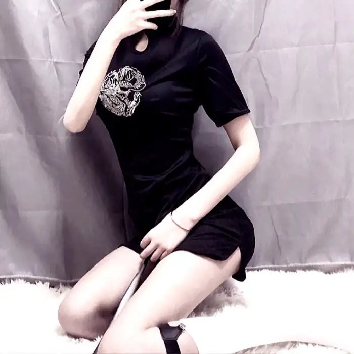 圆月弯刀